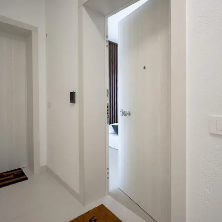 Apartamento Dimora Venera-modern Comfort With Private Parking