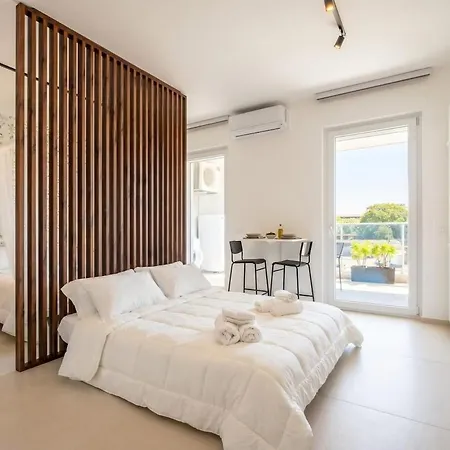 Dimora Venera-modern Comfort With Private Parking Bari