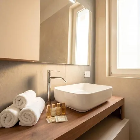 Dimora Venera-modern Comfort With Private Parking Apartamento *
